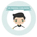 Traje de comunión inspirado en la Armada, en blanco con detalles dorados.