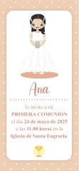 Vestido de comunión estilo princesa con falda de tul y cuerpo bordado.