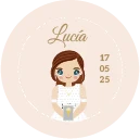 Vestido de comunión estilo princesa con falda de tul y cuerpo bordado.